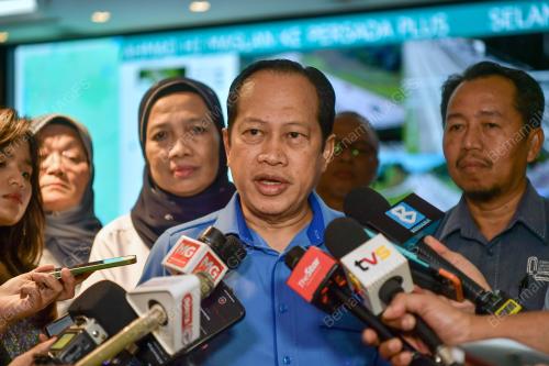 DATUK SERI AHMAD MASLAN