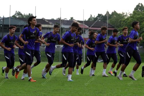 SKUAD BOLA SEPAK B-23