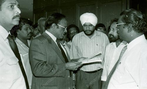 KL05_290690_SAMY_VELLU
