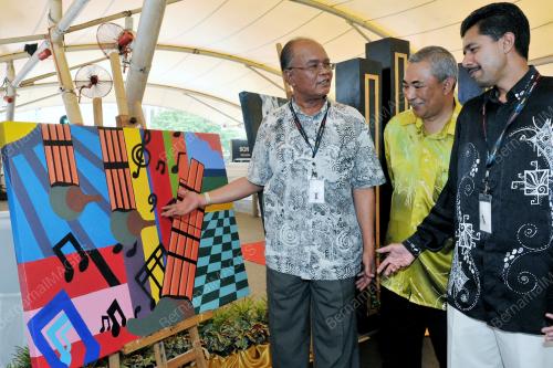 DATUK SERI KAMARUDDIN SIARAF