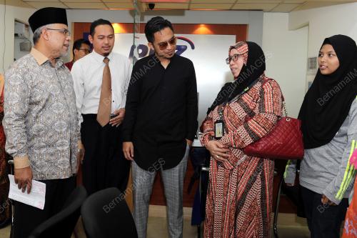 KL05_29122016_KAUNTER_ZAKAT