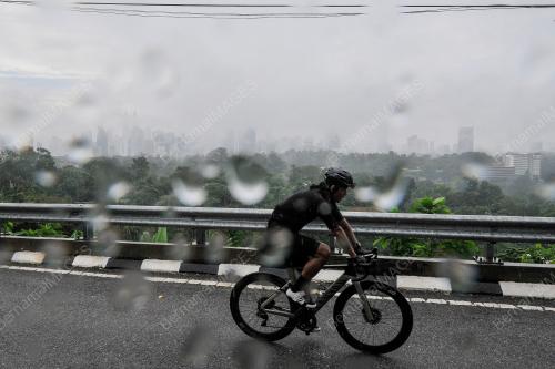 CUACA HUJAN DI IBU KOTA