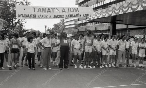 LUMBA JALAN KAKI