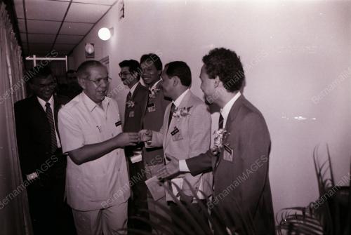TENGKU DATUK SERI AHMAD RITHAUDDEEN (MENTERI PERTAHANAN)