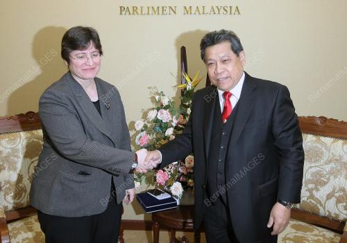PANDIKAR AMIN MULIA