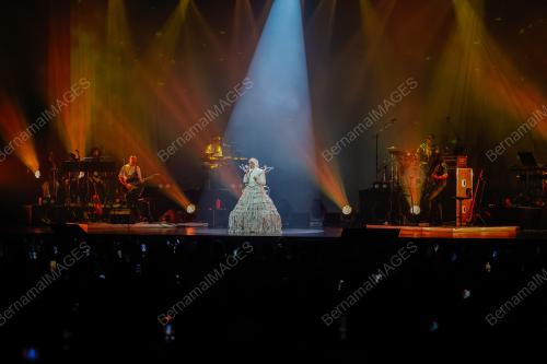 KONSERT JELAJAH IMAJI MEMUKAU, AINA ABDUL 'MERASUK' PENONTON