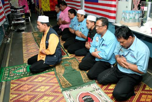 SOLAT TERAWIH