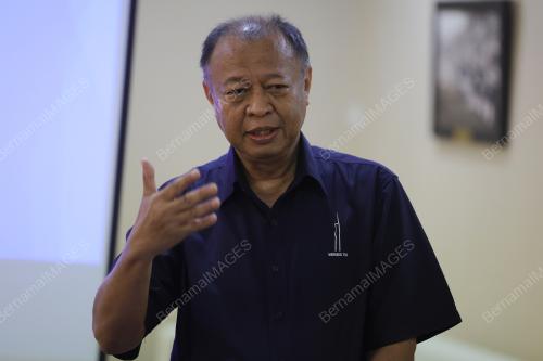 TENGKU DATUK AB AZIZ TENGKU MAHMUD