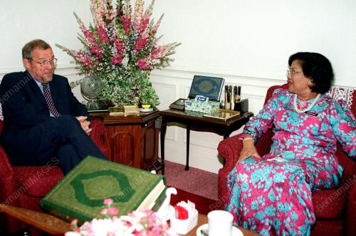 KL06-05_09_2000_RAFIDAH_AZIZ_13012016