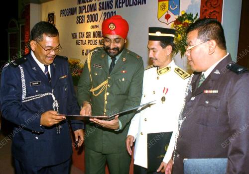 KL06-06_07_2001_DIPLOMA_06072001