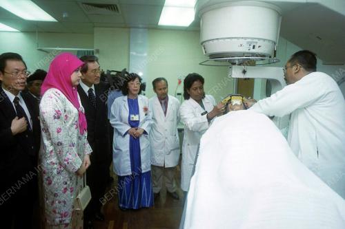 RAJA PERMAISURI AGONG