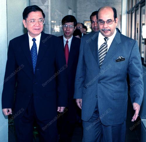 KL06-12_06_2000_VIETNAM_FM_08012016