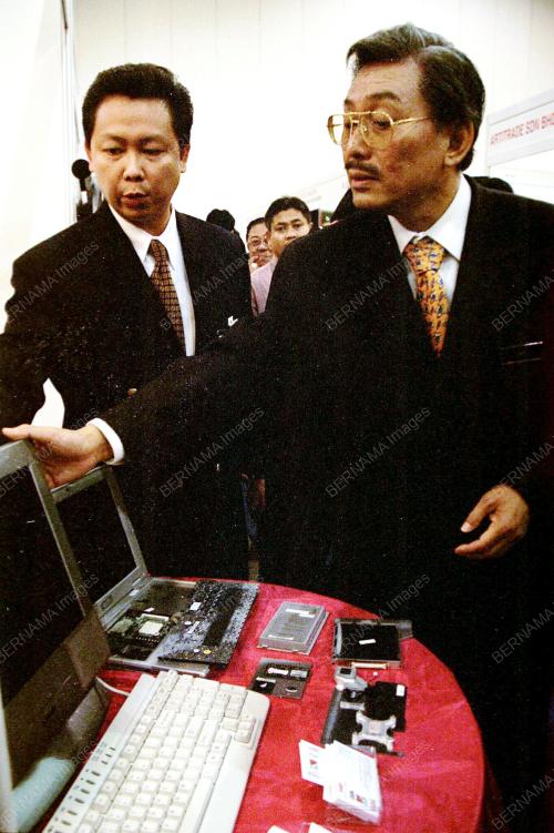 CHUA-SMI 2001