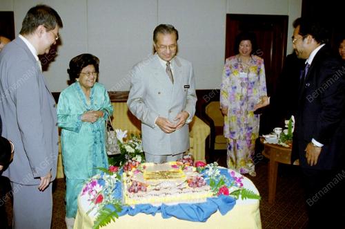 KL06-16_07_2001_PM-KEK_28012016