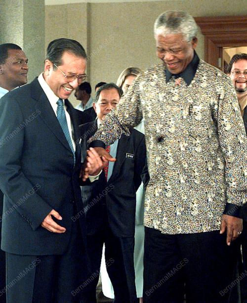 KL06-16_08_2000_PM-MANDELA_12012016