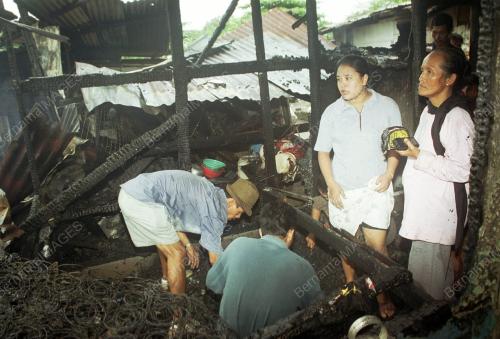 KL06-22_06_2001_TERBAKAR_27012016