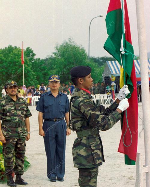 KL06-25_02_2001_BENDERA_19012016