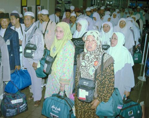 KL06-27_01_2001_JEMAAH_HAJI_18012016