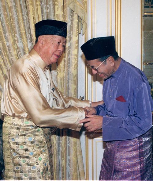 KL06-27_12_2000_AGONG_PM_15012016