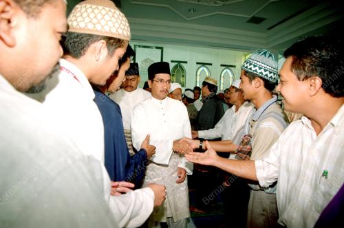 KL06-29_09_2000_TIM_AGONG_SOLAT_13012016
