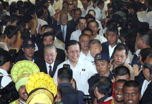 60 TAHUN MCA