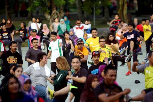 KL06_01092014_SENAMROBIK