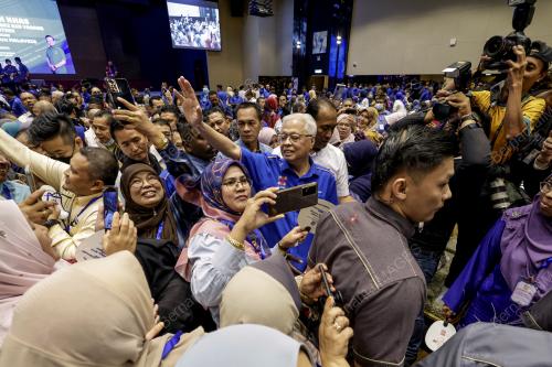 DATUK SERI ISMAIL SABRI YAAKOB