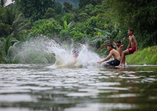 TINJAUAN CUACA PANAS