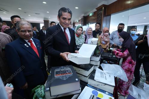DATUK DR MOHD RADZI MD JIDIN