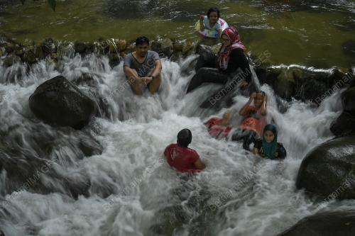 CUTI HUJUNG MINGGU