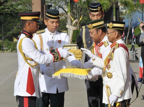 KL06_02022013_AGONG