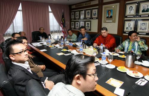 DATUK SERI DR RAIS YATIM