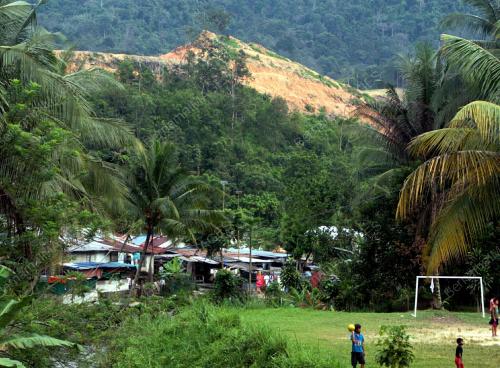 PEMBANGUNAN DI LERENG BUKIT