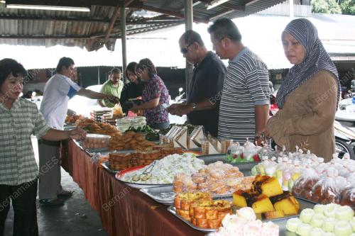 KUIH-MUIH