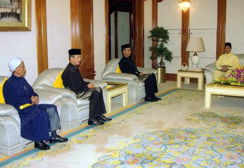 KL06_03022016_WATIKAH