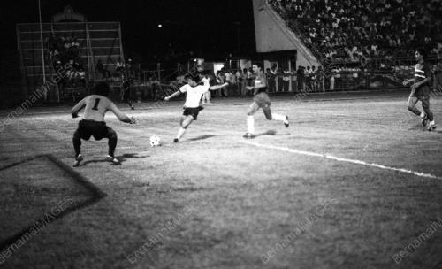 KL06_03032015_PERLAWANAN_BOLA