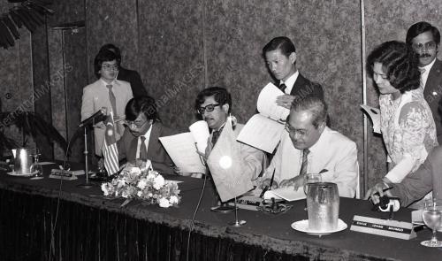 LEMBAGA LETRIK NEGARA