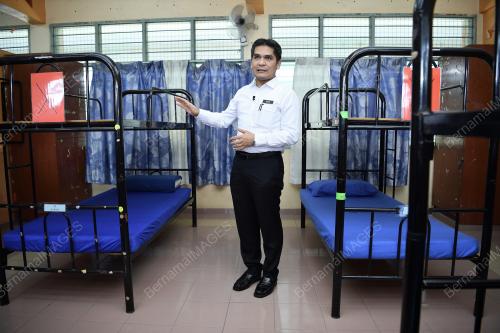 DR MOHD RADZI MD JIDIN