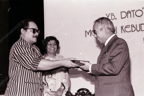 DATUK SABARUDDIN CHIK (MENTERI KEBUDAYAAN DAN PELANCONGAN)