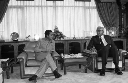 KL06_03092015_MENTERI_FIJI