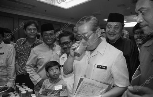 KL06_03092015_PAMERAN_TRADISIONAL