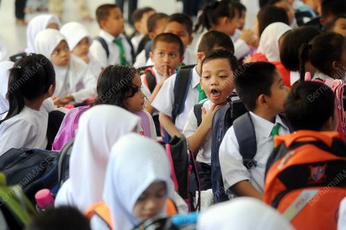KL06_04012016_TAHUN_SATU