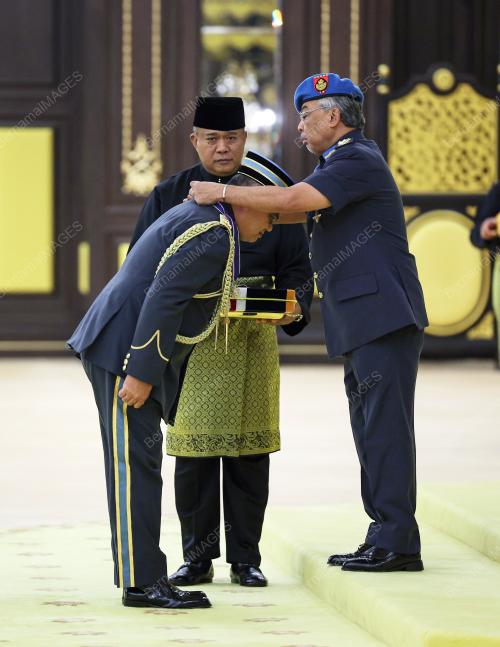AL-SULTAN ABDULLAH RI'AYATUDDIN AL-MUSTAFA BILLAH SHAH