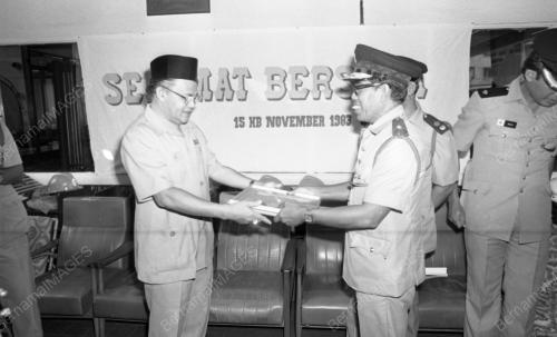 KL06_04022015_MAJLIS_PERSARAAN