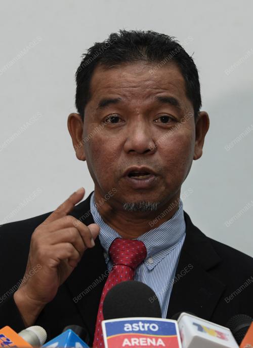 DATUK AHMAD SHAPAWI ISMAIL