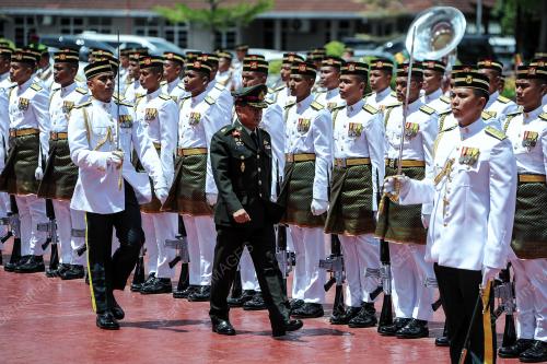 KL06_04042017_MINDEF