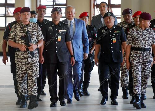 DATUK SERI NAJIB TUN RAZAK