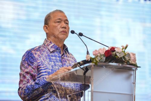 DATUK SERI FADILLAH YUSOF