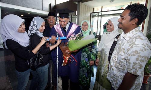 RAJA DR NAZRIN SHAH