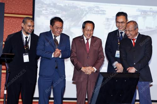 DATUK SERI AHMAD MASLAN